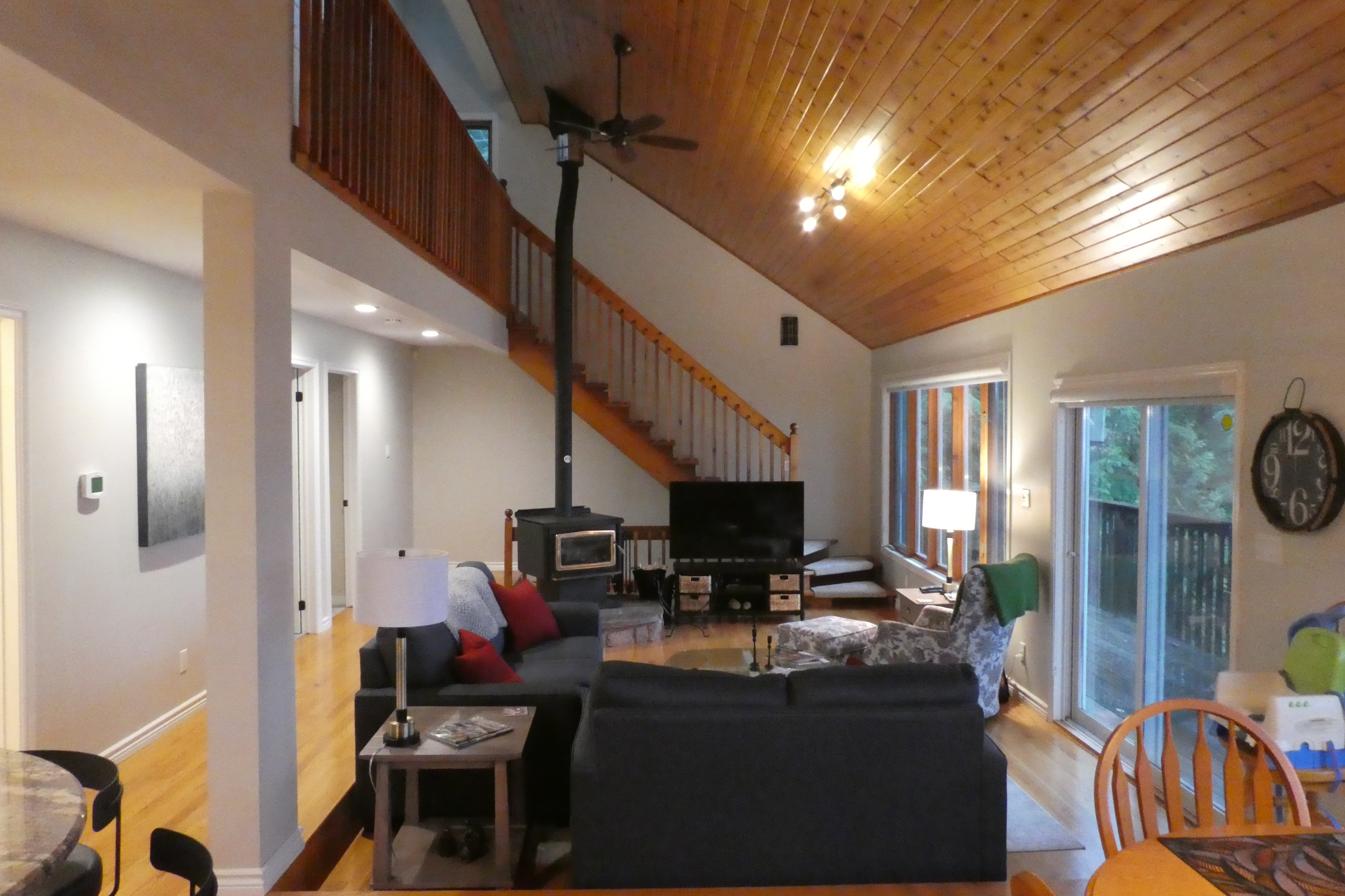 Cottage before renovation, image 3
